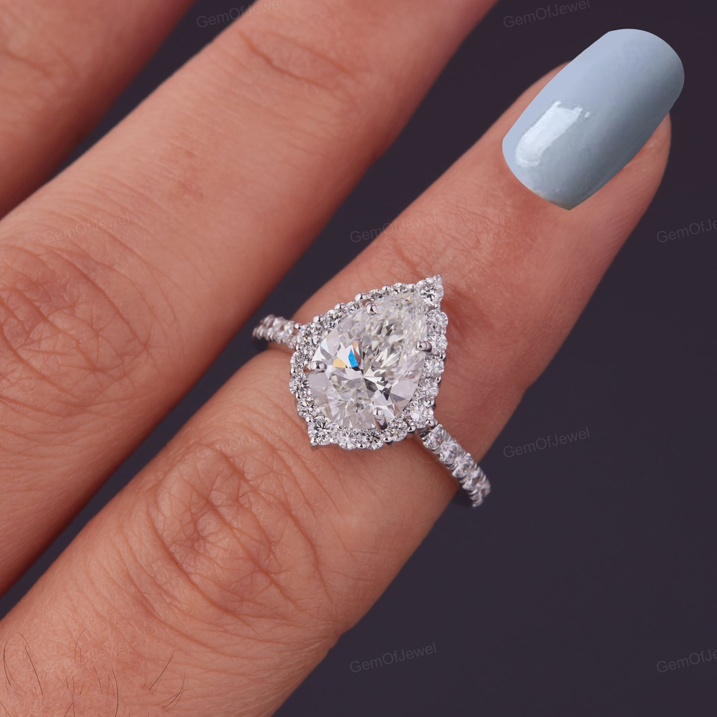 Pear Diamond 2.30 CT Moissanite Diamond Ring With Unique Halo And Matching Round Moissanite Diamond Band,Bridal Ring Set For Her,Wedding Set