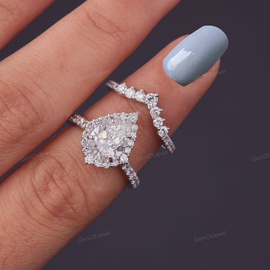 Pear Diamond 2.30 CT Moissanite Diamond Ring With Unique Halo And Matching Round Moissanite Diamond Band,Bridal Ring Set For Her,Wedding Set