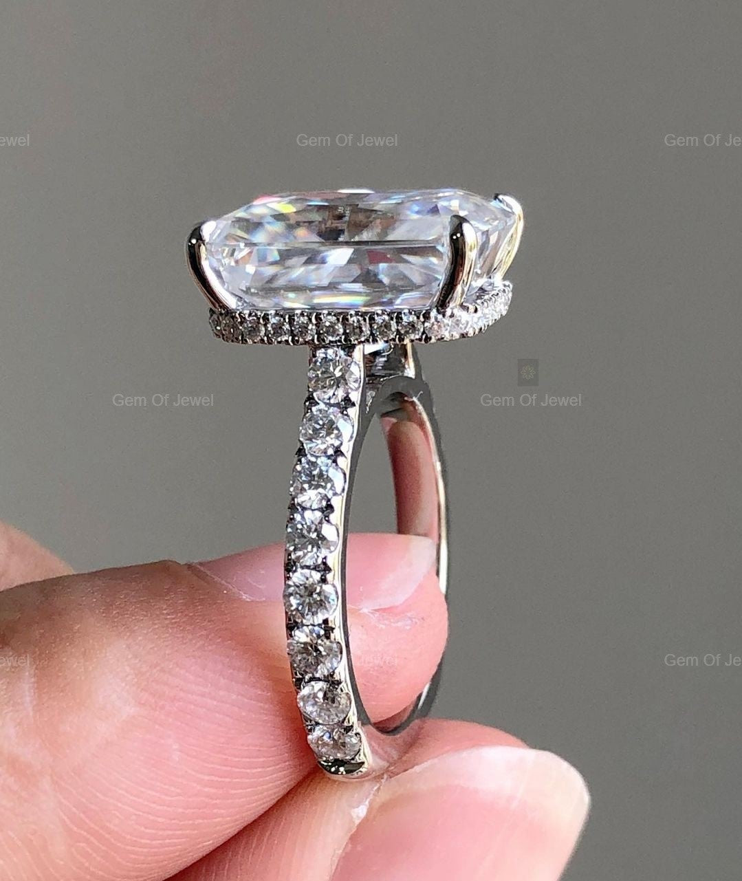5CT Radiant Moissanite Diamond High Setting With Halo Of Round Moissanite Diamond Ring For Her Or Statement Ring, 5CT Radiant Diamond Ring