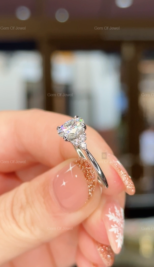 Oval Moissanite Diamond Ring With Side Round Moissanite Diamond, Diamond Ring For Her, Cluster Setting Ring, Oval Moissanite Diamond Ring