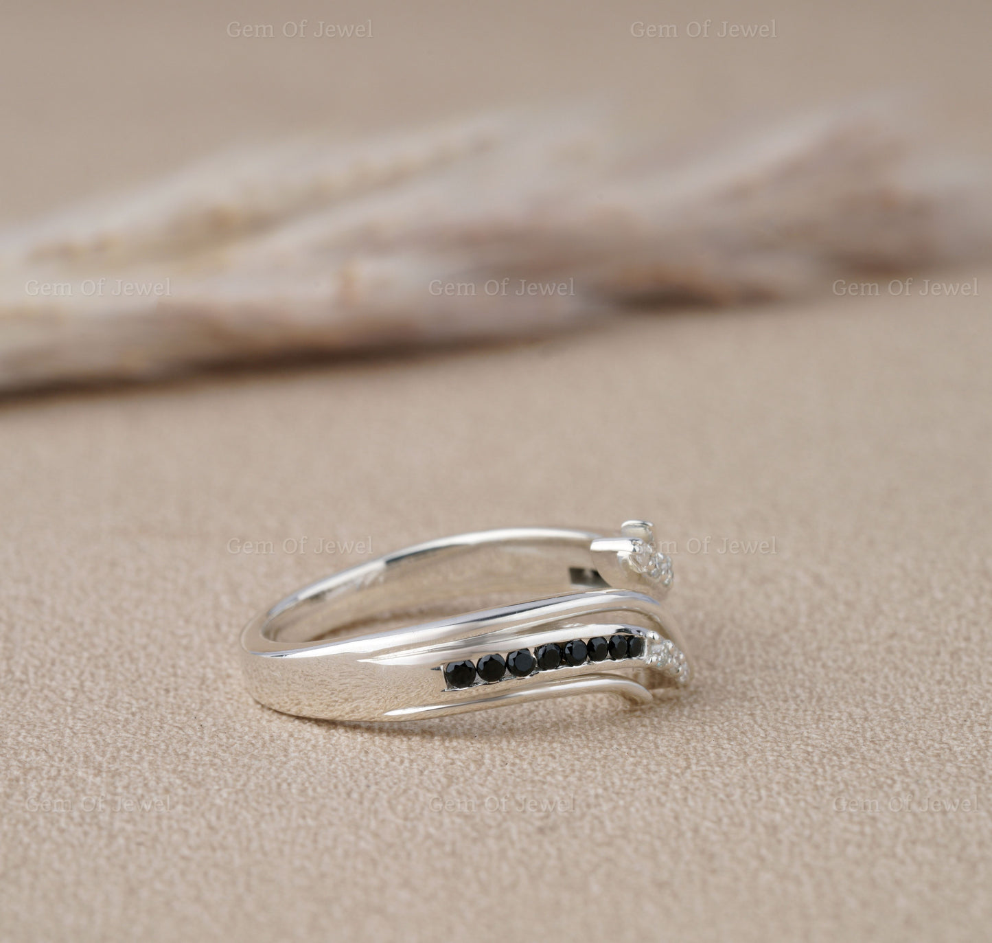 Split Band Crossover Band Moissanite Diamond Ring, Black Moissanite Diamond Ring , Round Moissanite Diamond Ring For Her, Black Diamond Ring