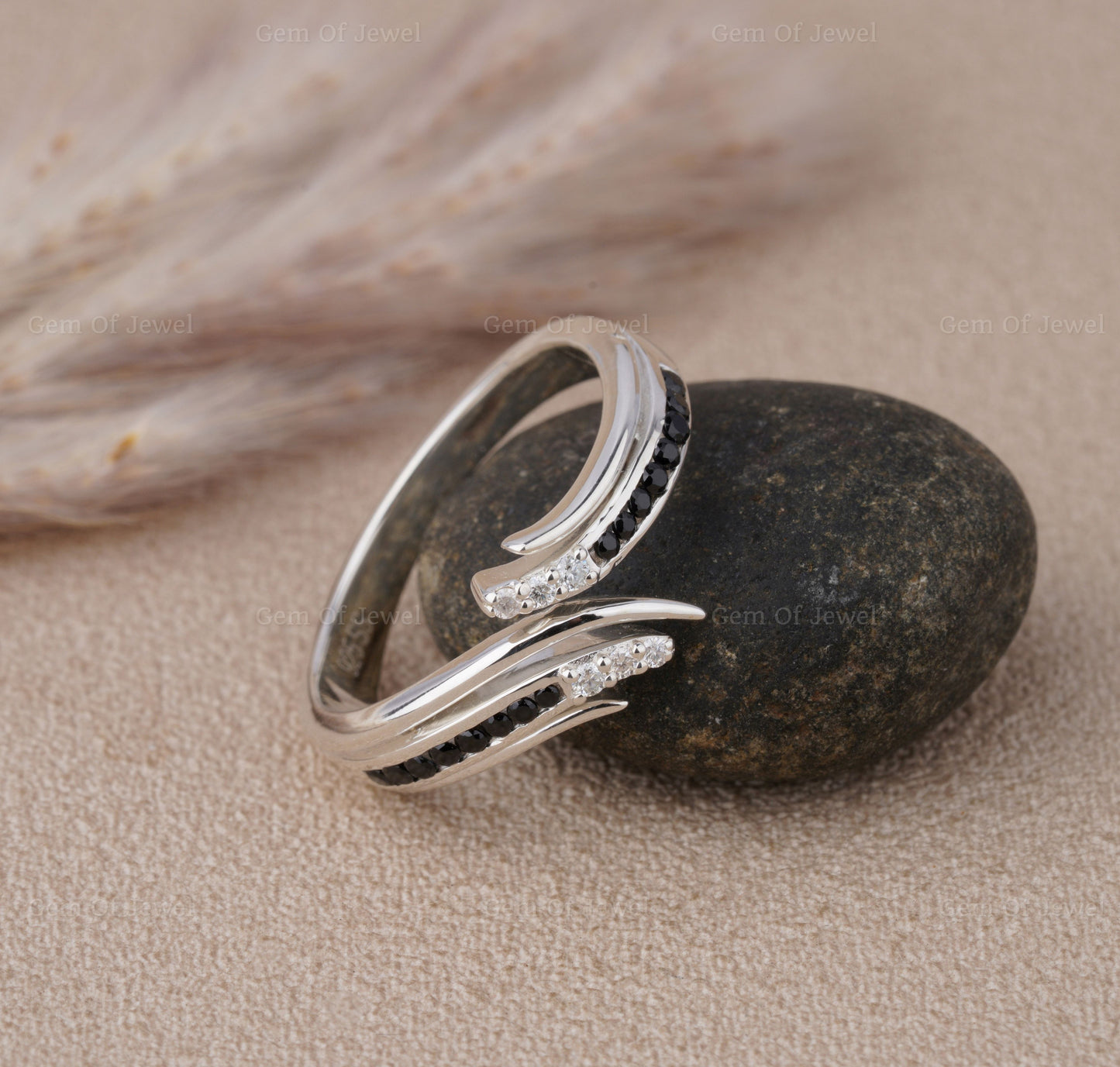 Split Band Crossover Band Moissanite Diamond Ring, Black Moissanite Diamond Ring , Round Moissanite Diamond Ring For Her, Black Diamond Ring