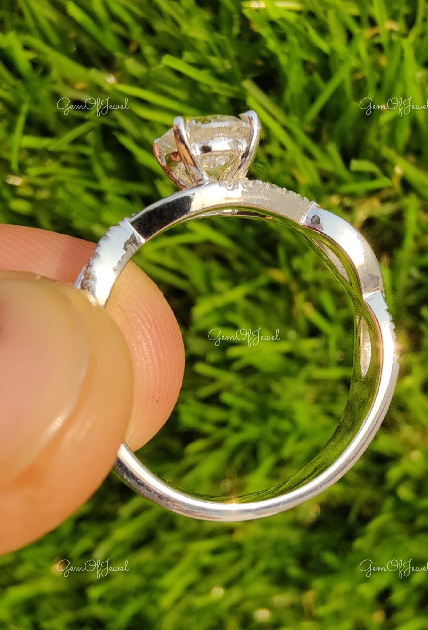 1CT Round Diamond Engagement Ring, 1CT Moissanite Infinity Shank Engagement Ring For Her, Twist Shank Moissanite Diamond Ring Gift For Her