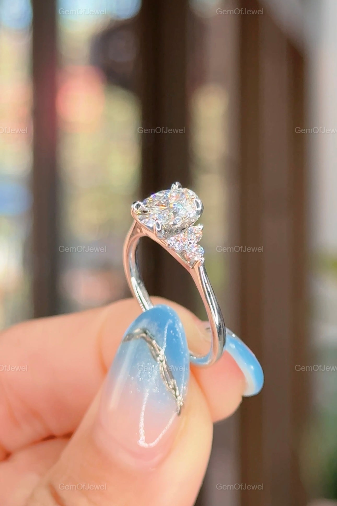 Oval Moissanite Diamond Ring, 14k Solid Gold Moissanite Ring, Cluster Setting with Side Round Moissanite Diamond Ring for Her, 1CT Oval Ring