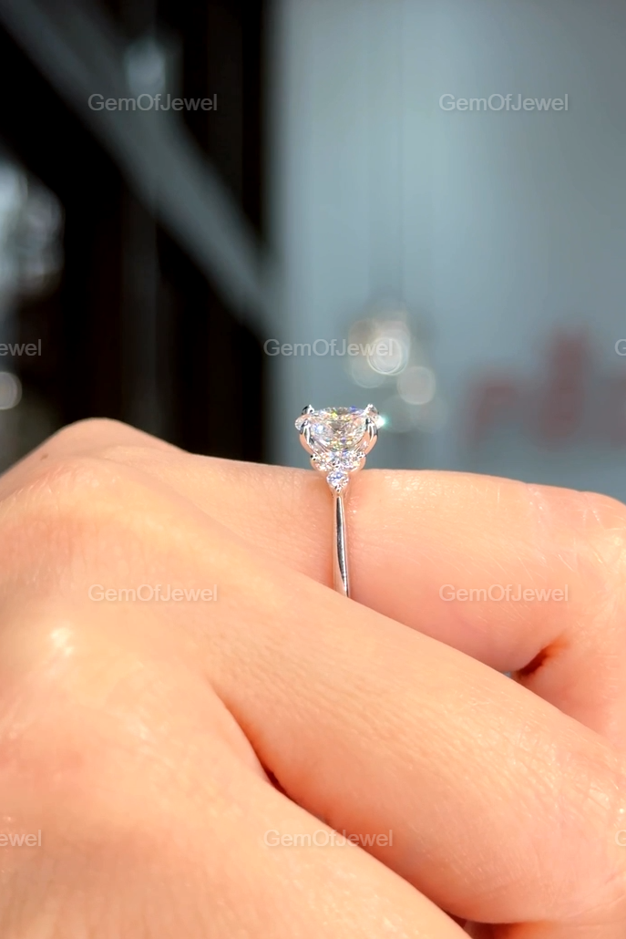 Oval Cut Moissanite Diamond with Side Round Cut Moissanite Engagement Ring, Oval Diamond Ring with Round Diamonds, 1ct Oval Moissanite Ring