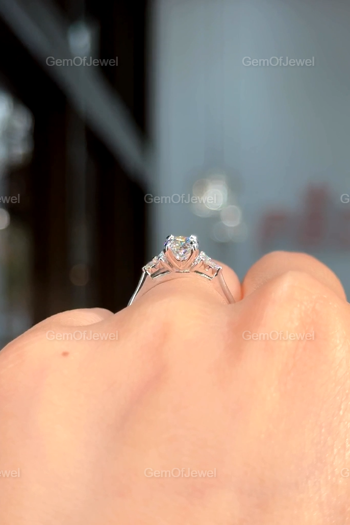 Oval Cut Moissanite Diamond with Side Round Cut Moissanite Engagement Ring, Oval Diamond Ring with Round Diamonds, 1ct Oval Moissanite Ring
