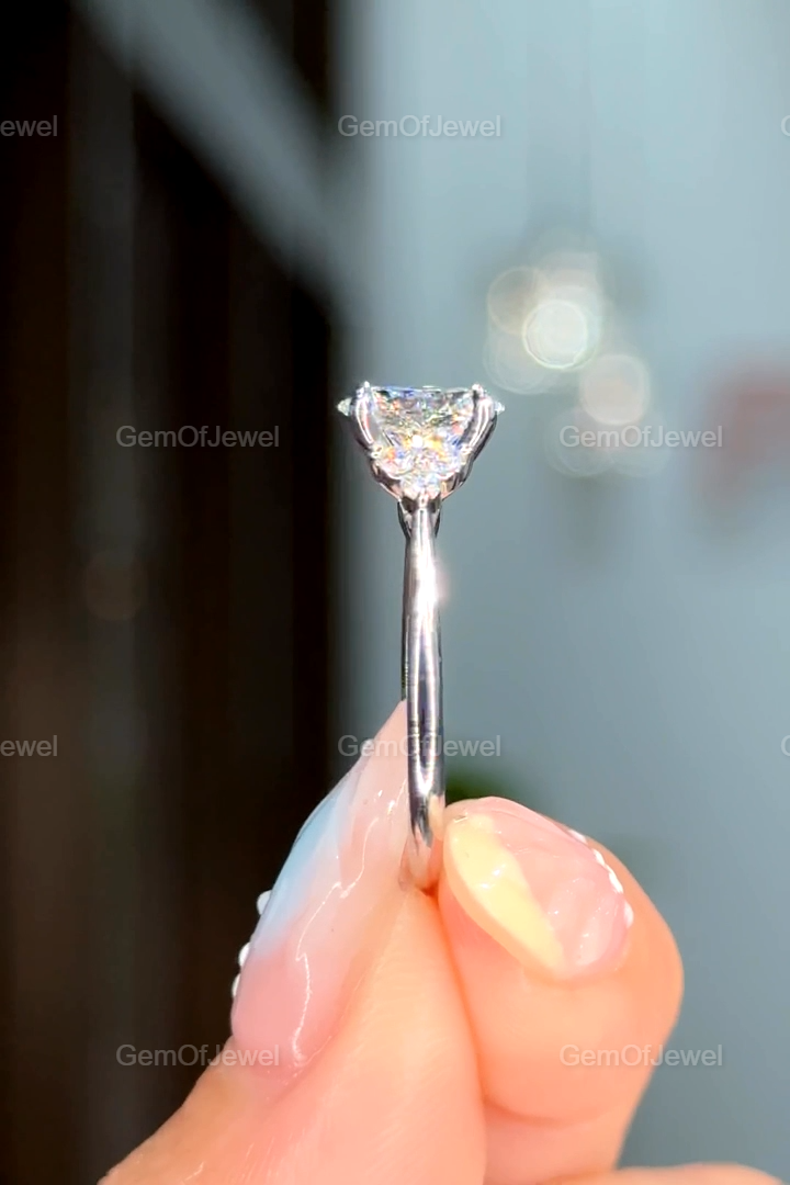 Oval Cut Moissanite Diamond with Side Round Cut Moissanite Engagement Ring, Oval Diamond Ring with Round Diamonds, 1ct Oval Moissanite Ring