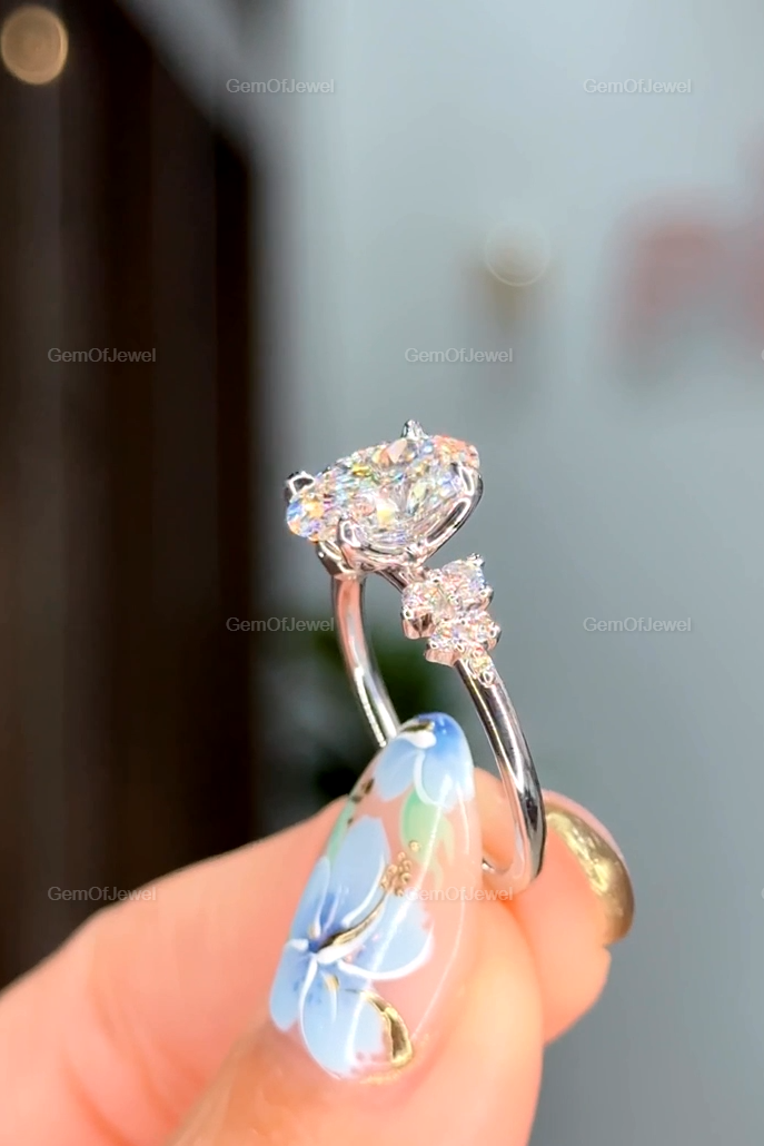 2CT Oval Diamond Moissanite Ring With Side Round Moissanite Diamond, 2CT Diamond Ring For Her, Cluster Setting Ring, 2CT Oval Diamond Ring