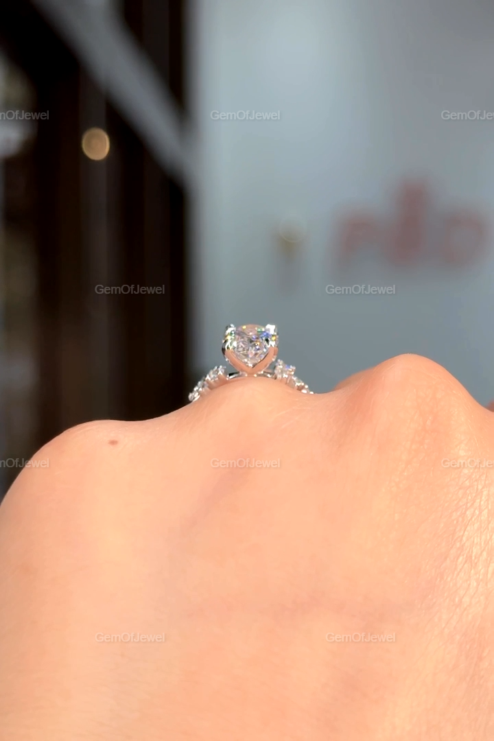 2CT Oval Diamond Moissanite Ring With Side Round Moissanite Diamond, 2CT Diamond Ring For Her, Cluster Setting Ring, 2CT Oval Diamond Ring