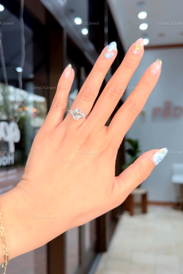 2CT Oval Diamond Moissanite Ring With Side Round Moissanite Diamond, 2CT Diamond Ring For Her, Cluster Setting Ring, 2CT Oval Diamond Ring
