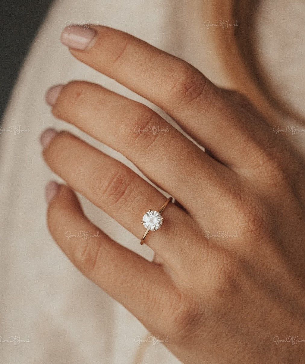 1CT Round Diamond Moissanite Solitaire Moissanite Diamond Engagement Ring Four Prong Ring For Her
