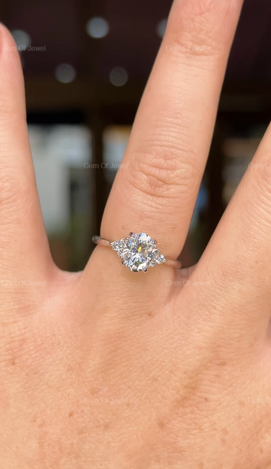 Oval Moissanite Diamond Ring With Side Round Moissanite Diamond, Diamond Ring For Her, Cluster Setting Ring, Oval Moissanite Diamond Ring