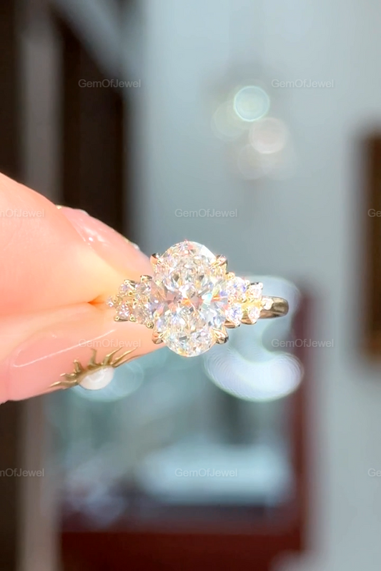 Oval Shape Moissanite Diamond Ring, 2CT Oval Engagement Ring With Side Round Moissanite Wedding Anniversary Ring, 2CT Oval Moissanite Ring