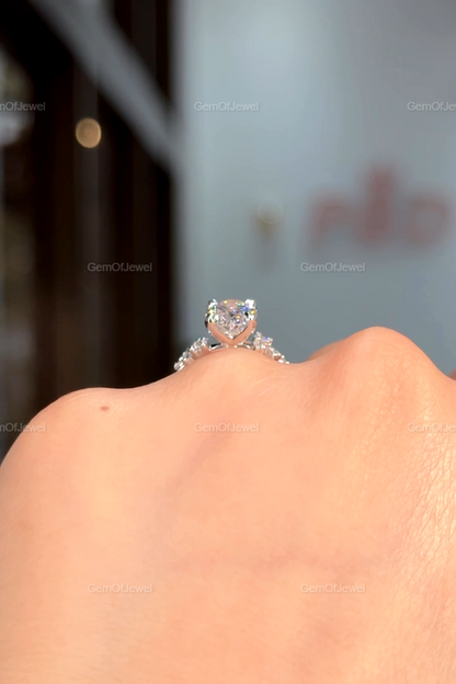 2CT Oval Diamond Moissanite Ring With Side Round Moissanite Diamond, 2CT Diamond Ring For Her, Cluster Setting Ring, 2CT Oval Diamond Ring